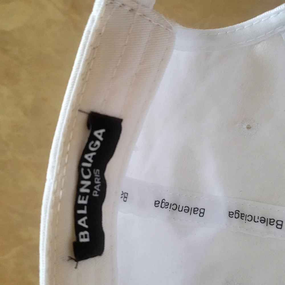 Balenciaga White Cap | One Size - Picture 4 of 7